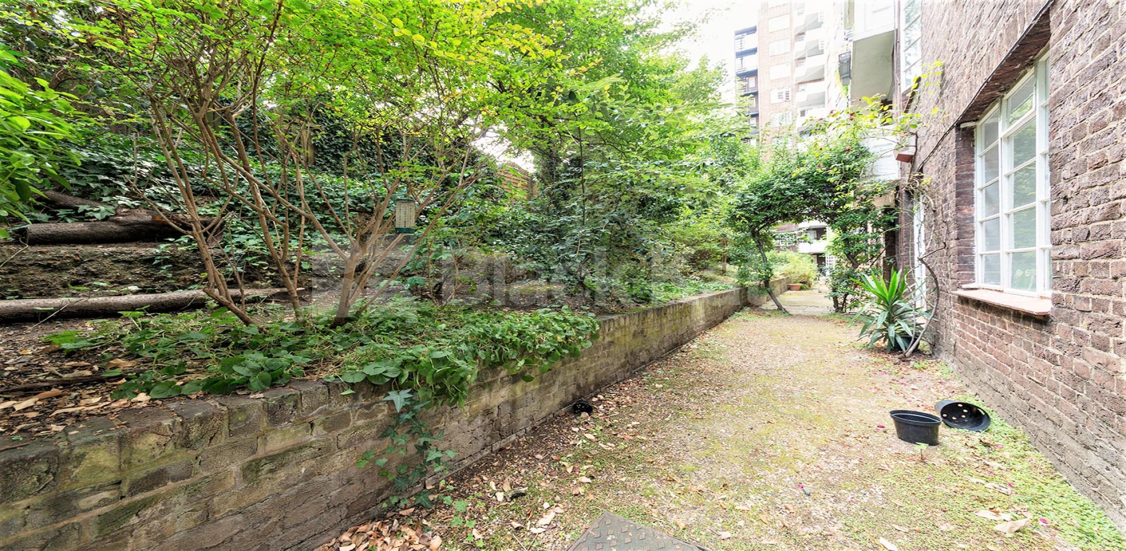 			HEATING & HOT WATER INCLUDED, Studio Apartment, 1 bath, 1 reception Apartment			 The Grampians, Shepherds Bush Road, SHEPHERDS BUSH